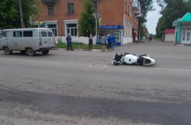 В Кимовске мотоциклист въехал в «УАЗ»