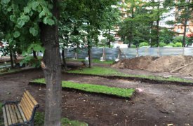 В Туле на Красноармейском проспекте продолжается благоустройство сквера