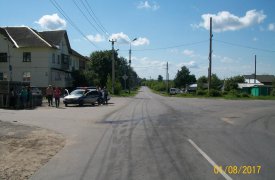 В Туле автоледи на «Ниссане» протаранила «БМВ»
