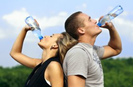 В жару в Туле бесплатно раздают холодную питьевую воду