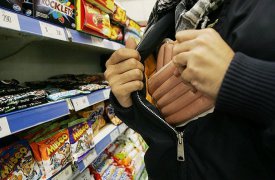 За сутки сразу двое жителей Тульской области попались на краже продуктов