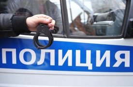 В Тульской области злоумышленник прополз под воротами, чтобы стащить аккумулятор