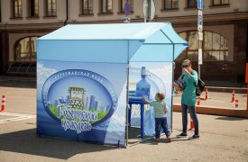 Бесплатная вода помогает тулякам спасаться от жары