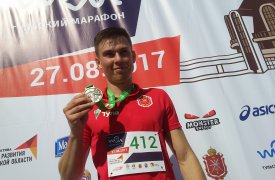 Сотрудник АО «ТНС энерго Тула» Евгений Громов принял участие в областном массовом забеге на 10 км