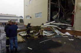 В цехе по производству соли в Новомосковске обрушилось пол стены