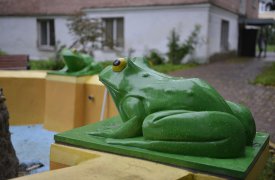 В тульском дворе восстановили фонтан 30-х годов с лягушками и крокодилом. ФОТО