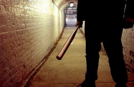 В Алексине грабитель избил прохожего, чтобы отнять 500 рублей