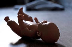 В отношении врача, по вине которого женщина потеряла новорожденного ребёнка, возбуждено уголовное дело