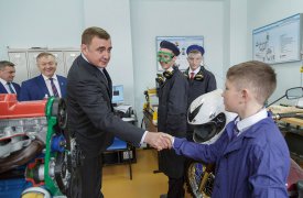 Алексей Дюмин посетил Киреевскую школу для детей-сирот