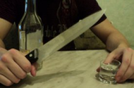 Жительница Тульской области пыталась зарезать родную бабушку