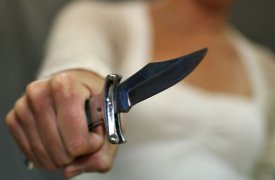 В Тульской области пьяная внучка напала на свою бабушку с ножом