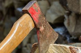 В Воловском районе сын зарубил топором собственную мать