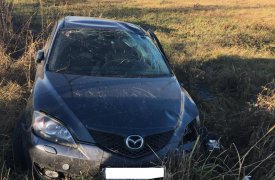 Под Тулой автоледи перевернулась на «Мазде»