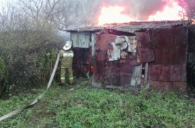 В Воловском районе вспыхнул сарай