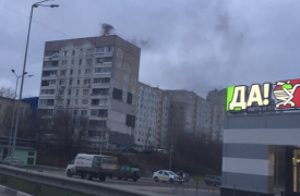 В Туле в Городском переулке горит крыша девятиэтажки