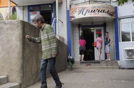 Два туляка украли из питейного заведения четыре тысячи рублей