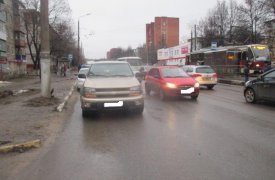 В тройном ДТП на ул. Металлургов в Туле пострадал мужчина