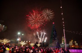 Раз, два, три елочка гори! На площади Ленина в Туле прошло торжественное открытие Главной елки