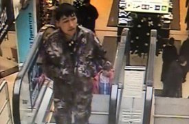 Новомосковский педофил-грабитель попал на кадры видеонаблюдения торгового центра