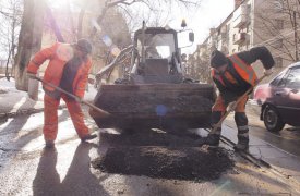 В Туле продолжается ямочный ремонт дорог