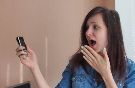 Ранее судимая жительница Ефремова украла телефон у дамы за соседним столиком