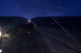 Под Тулой грузовик «МАЗ» снёс с дороги «Уаз Патриот»