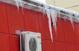 За неубранные наледь и сосули собственников будут штрафовать на 300 тысяч рублей
