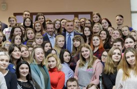 Алексей Дюмин и актёр Владимир Машков пообщались с тульскими студентами и школьниками