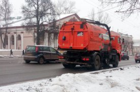 На уборку тульских улиц впервые после зимы вышли пылесосы