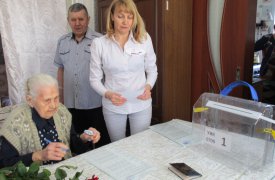 Жительница Донского проголосовала в свой 100-летний юбилей