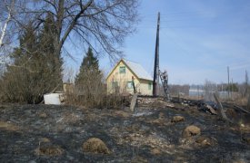 В Ясногорске сгорел деревянный сарай