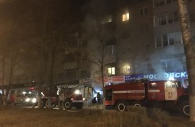 Во время ночного пожара в щекинской пятиэтажке были спасены два человека