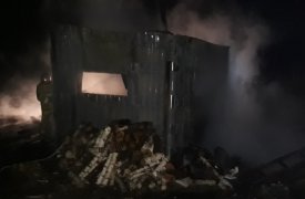 В Дубенском районе в результате пожара в деревянной постройке пострадал мужчина
