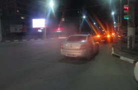 В Туле женщина перебегала дорогу на красный свет и угодила под колеса внедорожника