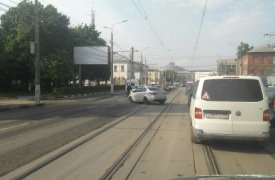 В центре Тулы иномарка влетела в ехавшую с мигалками «скорую»