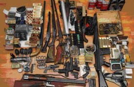 В Тульской области задержали двоих мужчин, занимавшихся изготовлением, хранением и продажей оружия