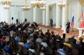Алексей Дюмин отметил высокими наградами заслуги жителей Тульской области