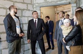 Алексей Дюмин встретился с тульскими дольщиками, которые уже несколько лет не могут получить жилье