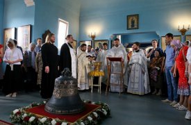 Благая весть в Новомосковске: во Всехсвятском храме освящен 230-килограмовый колокол