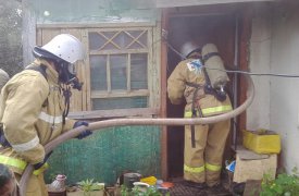 Пожар в доме в Богородицке тушили семь человек