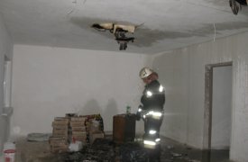 В Каменском районе строящийся дом пришлось спасать от пожара