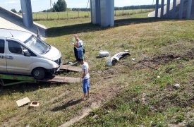 В перевернувшемся под Тулой минивэне пострадали мама с дочкой