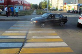 В Новомосковске на пешеходном переходе сбили женщину