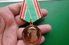 Житель Новомосковска попался на незаконном сбыте госнаграды