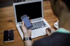 В законопроект президента РФ, который смягчает ответственность за «лайки» и «репосты», заложены положения из доклада ОНФ