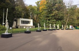 «Жизнь с болью»: необычная выставка скульптур открылась в Центральном парке Тулы
