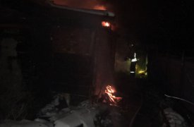 14 человек тушили пожар в доме в Новомосковском районе