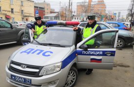 Сотрудники ДПС помогли заблудившейся пенсионерке добраться домой