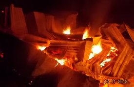 Под Тулой пожар уничтожил сарай и 