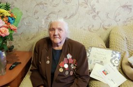 В Туле с 90-летием поздравили ветерана ВОВ Нину Петровну Полуэктову